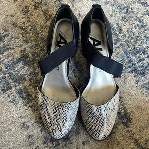 Anne Klein sport wedge